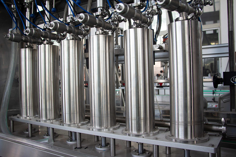 Автоматична козметична машина за пълнене на бутилка с течен парфюм