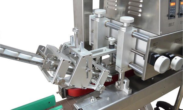 AutomaticLinear шпиндел машина за затваряне