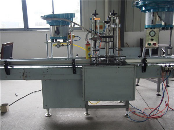 Машина за пълнене на тоалетна вода с 24 глави