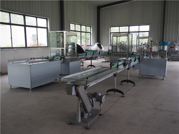 Автоматична линия за пълнене и затваряне на шампоан